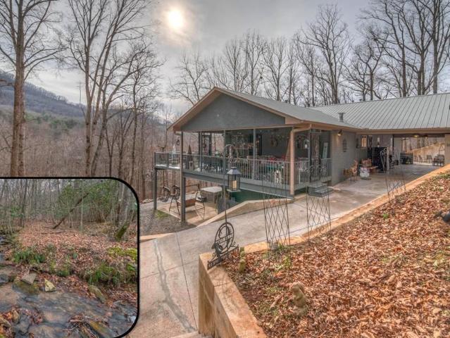2875 Hickory Cove Ln, Hiawassee, GA