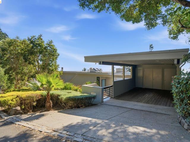 2877 Buena Vista Way