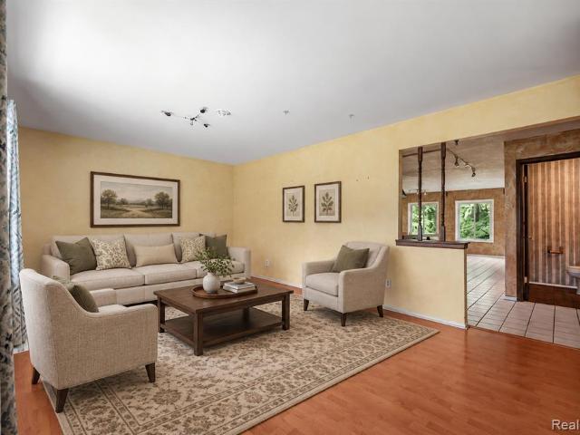 2877 Burgess Hill Drive