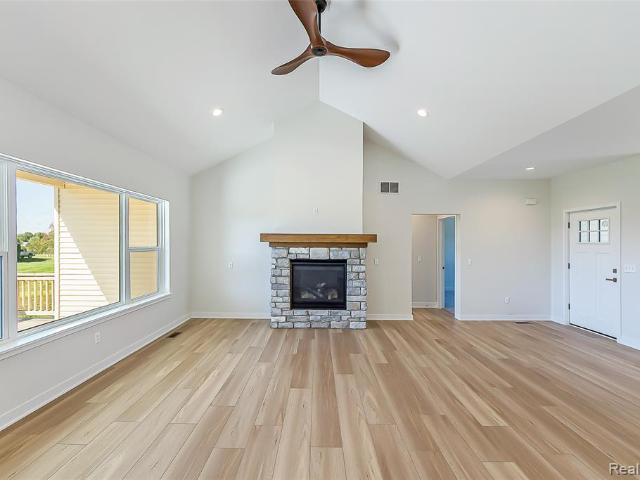 2878 Clivedon Road
