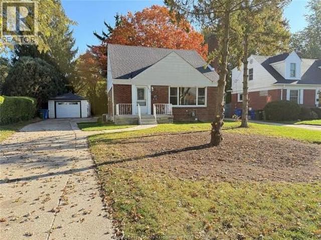 2870 Alexandra Avenue, Windsor, ON, N9E 2J7 house for sale | Listing ID 26025 | Royal LePage
