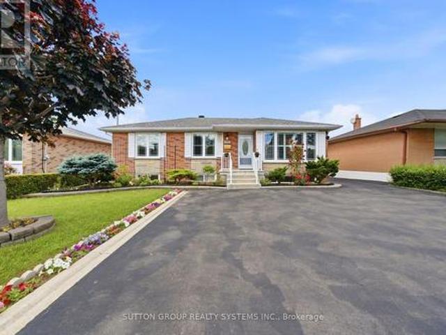 2870 Weston Road, Toronto, ON, M9M 2S3 house for sale | Listing ID W13536 | Royal LePage