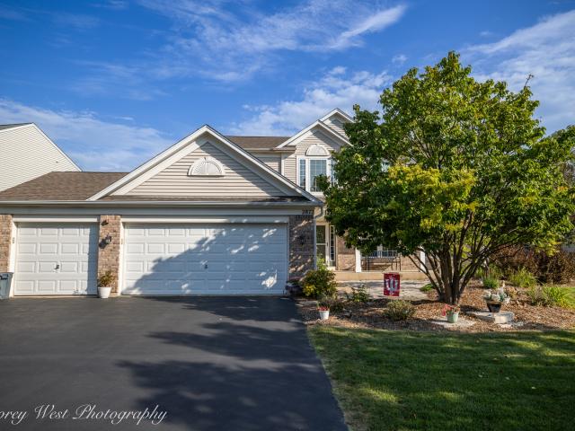 2872 Dartmouth Lane