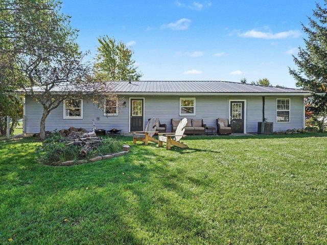 2887 S Meadowlark Drive