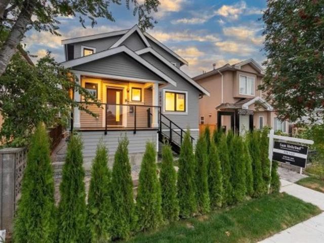 2881 Georgia Street E, Vancouver, BC, V5K 2K3 duplex for sale | Listing ID R3163 | Royal LePage