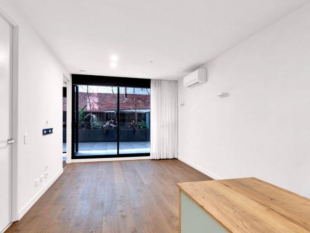 2/881 High Street, Armadale