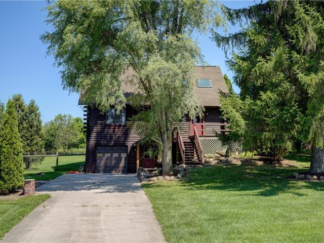 2883 De Noon Road