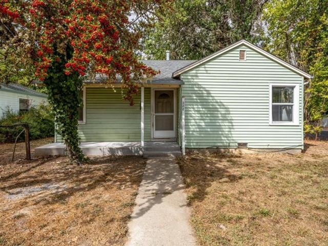 288 E San Francisco Ave, Willits, CA 95490