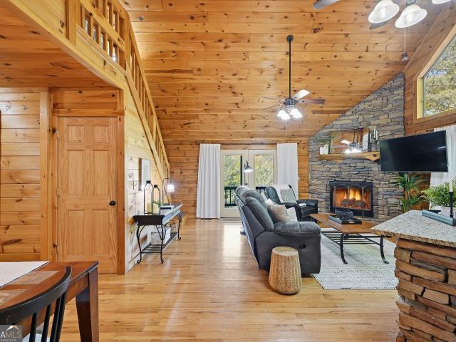 288 Kim Bolton Drive