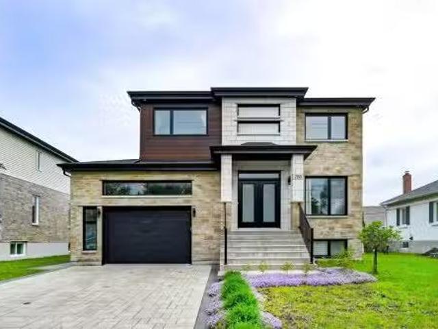 288 Rue Chambly, Longueuil Greenfield Park, QC, J4V 2E7 ho.