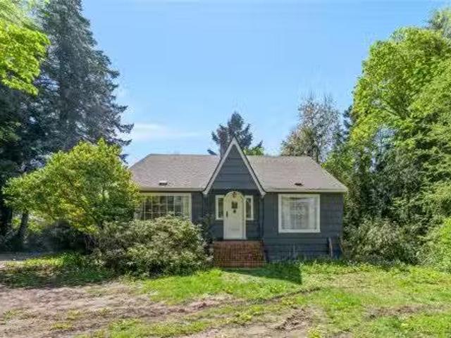2895 Murray Dr, Saanich, BC, V9A 2S6 Luxury House for sale.
