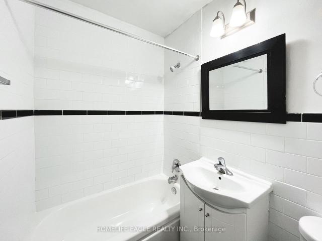 2895 Bathurst St, Toronto 1 Bedroom Apartment for Rent at 2895 Bathurst St, Toronto, ON M6B 3A8 Lytton Park