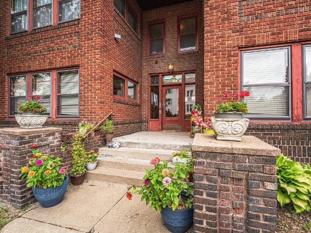 2895 James Avenue S # 4