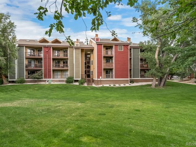 2892 Shadow Creek Drive # 111