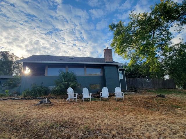 289 Skyline Boulevard