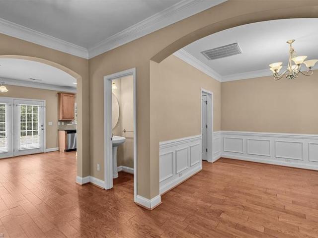 289 Water Lily Circle