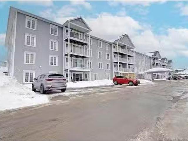 28 51 Lian St, Fredericton, NB, E3C 0A2 house for sale List.