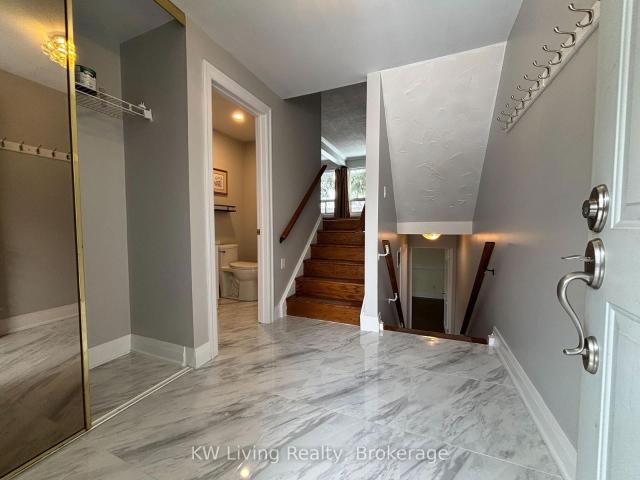 28 646 Village Parkway, Unionville | Sold, N12906 | Condos. Ca
