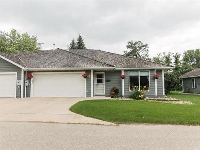 28 30 Bradford Road, Carman, MB, R0G 0J0 condo for sale | Listing ID 202617 | Royal LePage