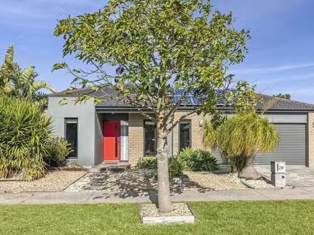 28 30 Moorhen Drive, Lara, VIC 3212