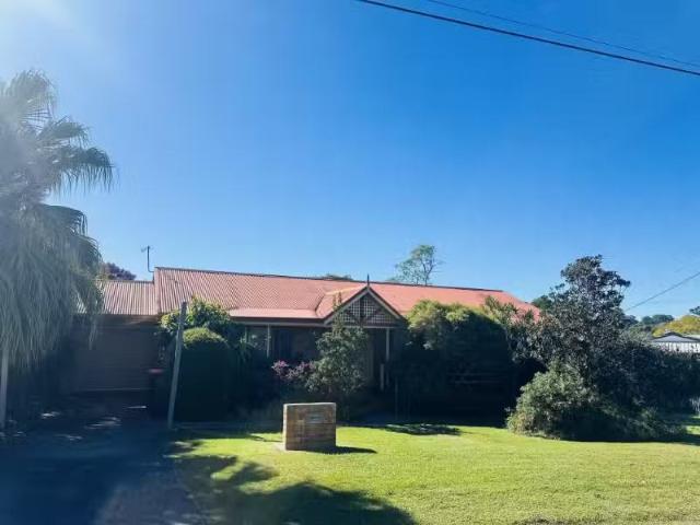 28 Tallowood Avenue, CASINO House for rent Listed by Courtney.