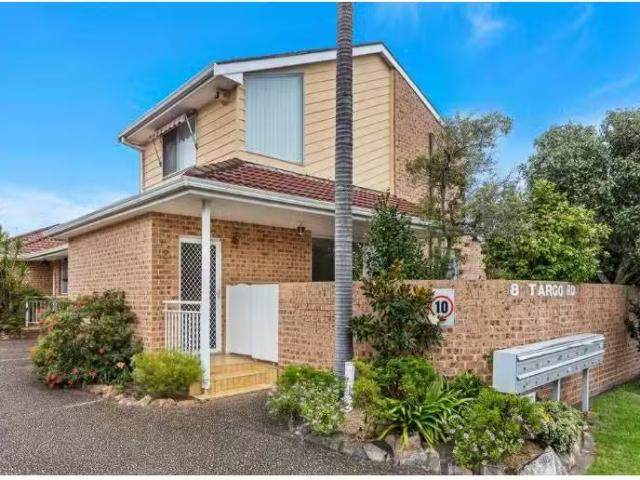 2/8 Targo Road, Beverley Park Townhouse for rent Listed by Ur.