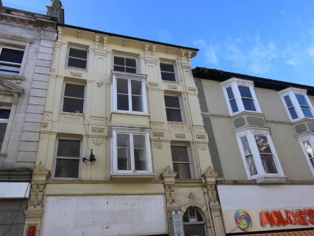 28 Terrace Road, Aberystwyth SY23 2 bed flat to rent £1,000 pcm £231 pw