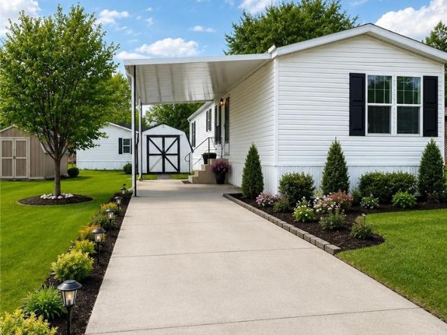 28 Thomas Boulevard NW