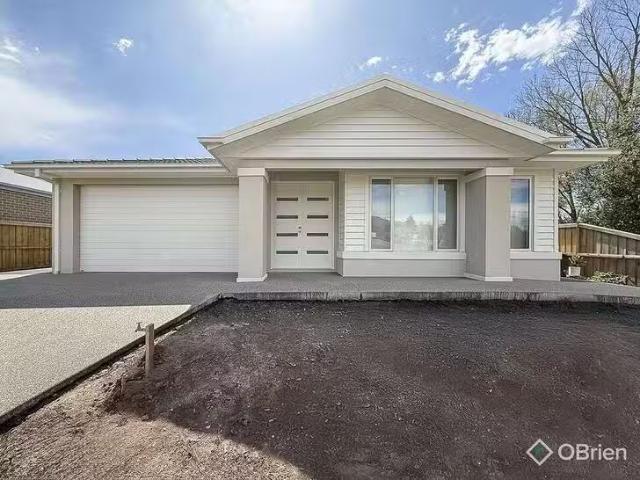 28 Trailwater Court, Warragul, VIC 3820