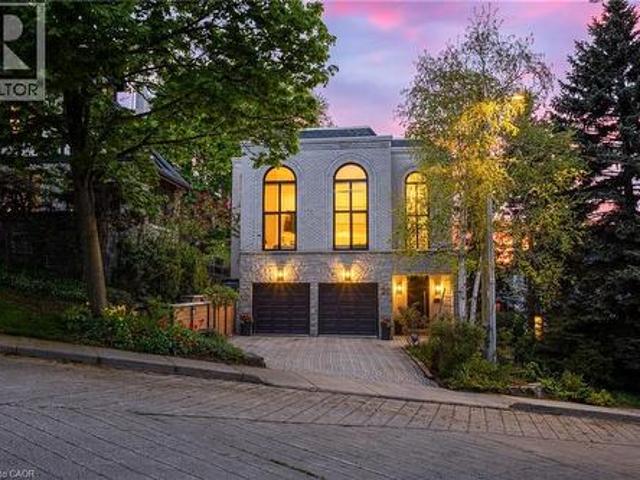 28 Undercliffe Avenue, Hamilton, ON, L8P 3H1 house for sale | Listing ID 40829 | Royal LePage