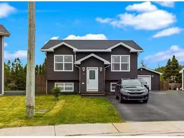 28 Valley Brook Place, Conception Bay South, NL, A1X 0K4 hou.