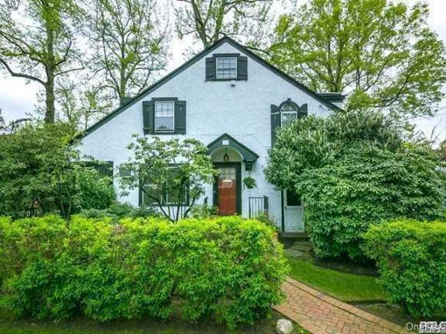 28 Vista Hill Rd, Great Neck, NY 11021 | MLS #983812