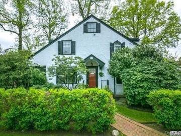 28 Vista Hill Rd, Great Neck, NY 11021 | MLS #983812