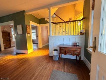 28 W Union Ave