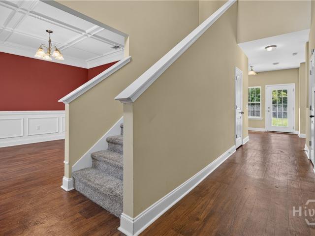 28 White Oak Drive NE