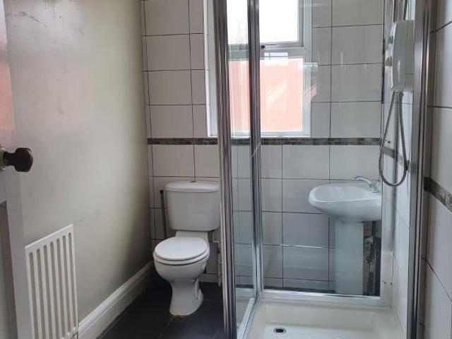 28 Winston Gardens