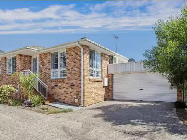 2/8 Wilford Street, Corrimal Apartment for rent Listed by And.