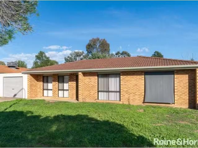 28 Wiradjuri Crescent, WAGGA WAGGA House for rent Listed by K.