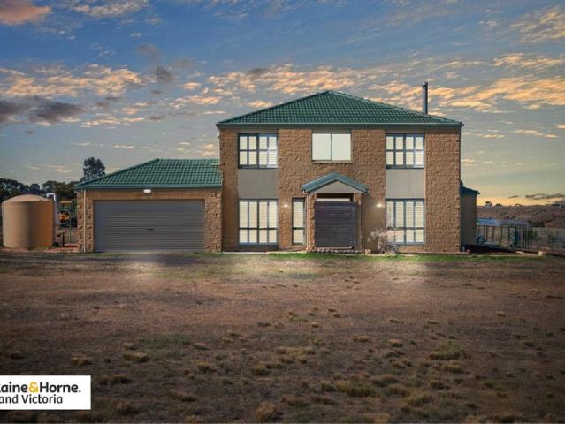 28 Acres with Panoramic Views in Hopetoun Park