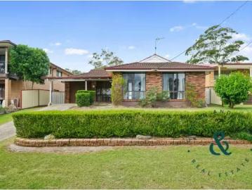 28 Alice St, Karuah House for rent Listed by Renee Ross of Cu.