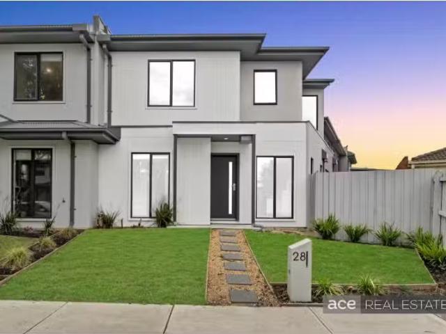 28 Armstrong Street, LAVERTON House for rent Listed by Ajites.