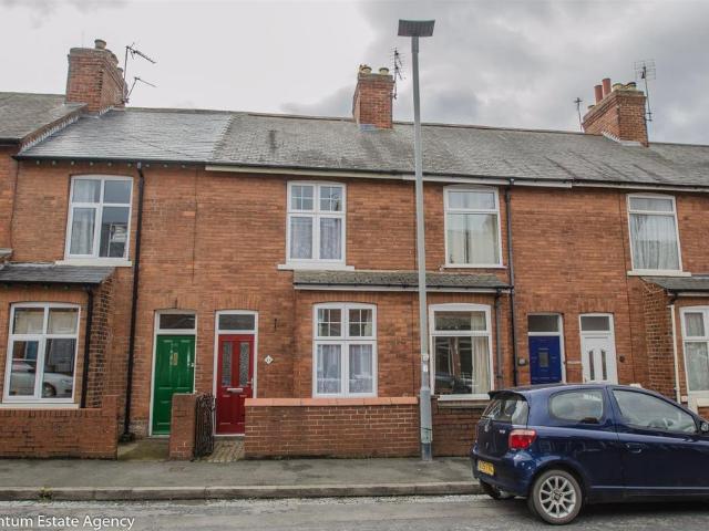 28 Balmoral Terrace 3 bed terraced house to rent £1,885 pcm £435 pw