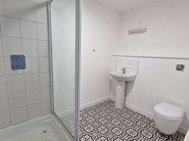 28 Bedroom Apartment Flat