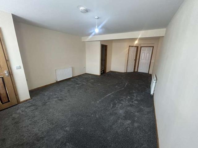 27 Bedroom Apartment Flat