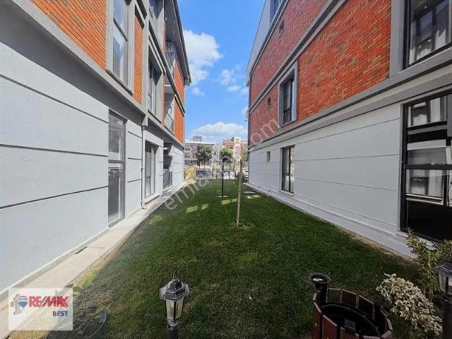 28 Bergama'da Site İçerisinde Full Eşyalı 1+1 Kiralık Daire