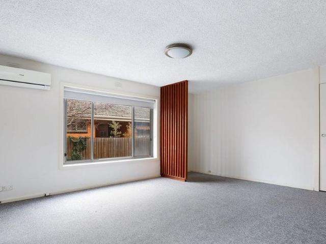 2/8 Braemar Street, Essendon VIC 3040