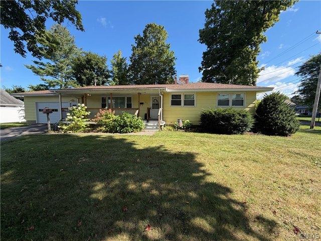28 Bridge St, Pulaski, NY 13142