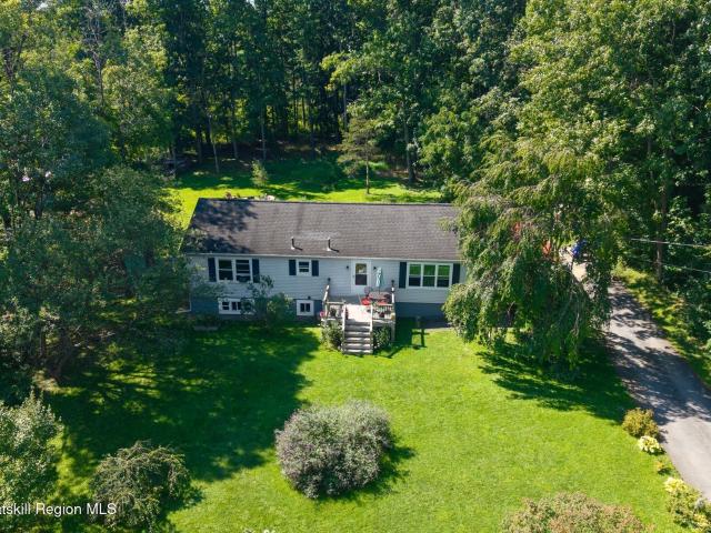 28 Buck Lane