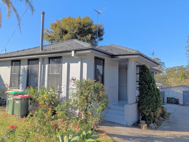 28 Carrington Circuit, Leumeah, NSW, 2560