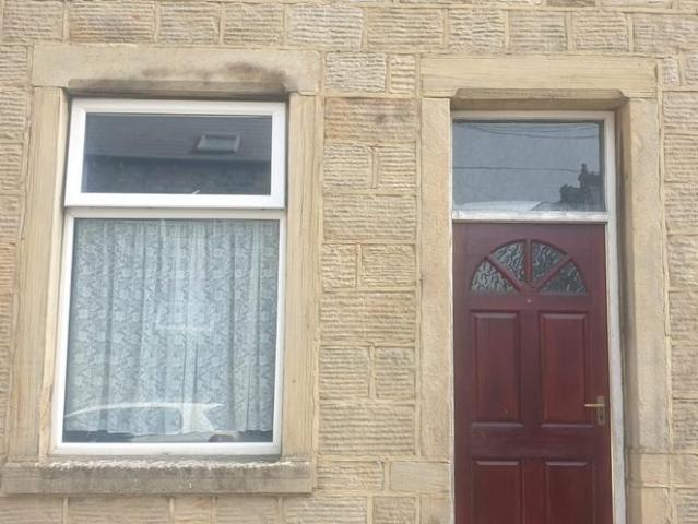 28 Chatsworth Street, Keighley BD21 4JA 4 bed terraced house to rent £800 pcm £185 pw